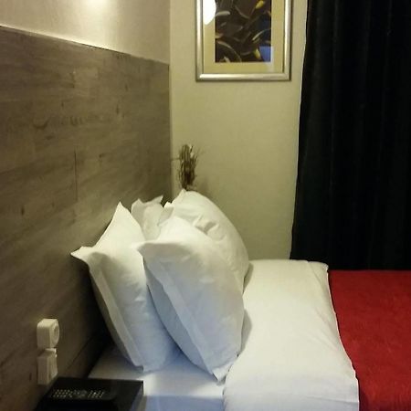Hotel Nice Savoie Saint-Laurent-du-Var Εξωτερικό φωτογραφία